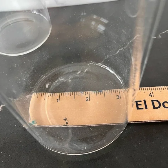 2 Glass Jars with wooden lids  - decorative and functional - Picture 4 of 5